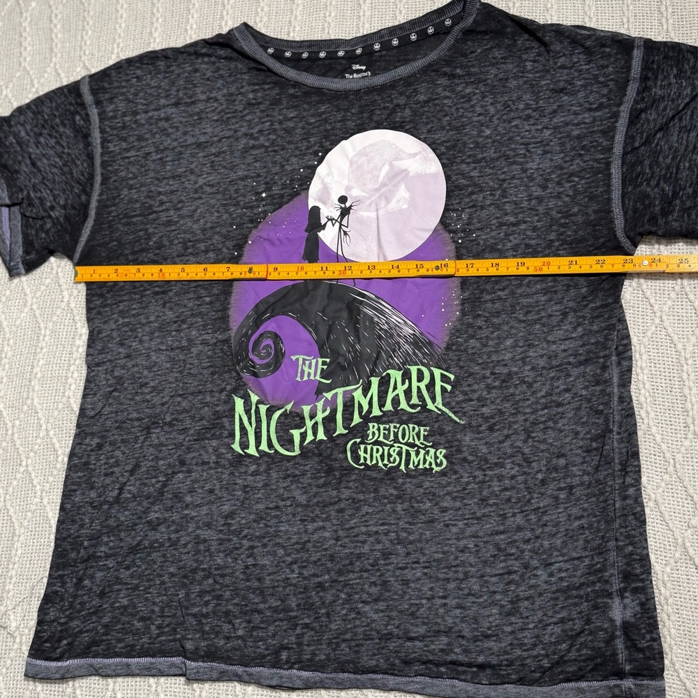 3/$15 - Disney Charcoal Nightmare Before Christmas Tee - Size XL - Picture 4 of 11